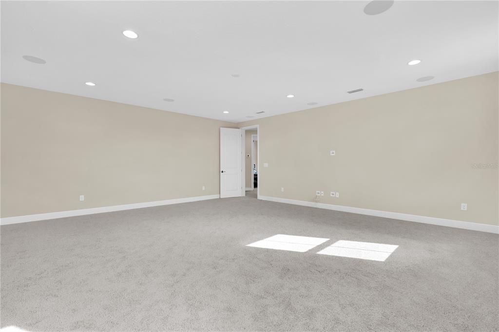 En Venta: $1,149,000 (5 camas, 5 baños, 3747 Pies cuadrados)