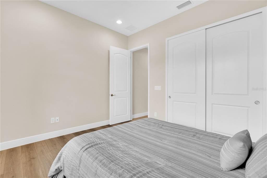 En Venta: $1,149,000 (5 camas, 5 baños, 3747 Pies cuadrados)