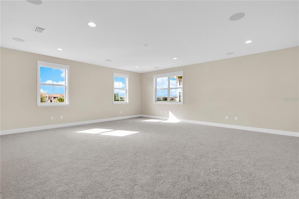 En Venta: $1,149,000 (5 camas, 5 baños, 3747 Pies cuadrados)