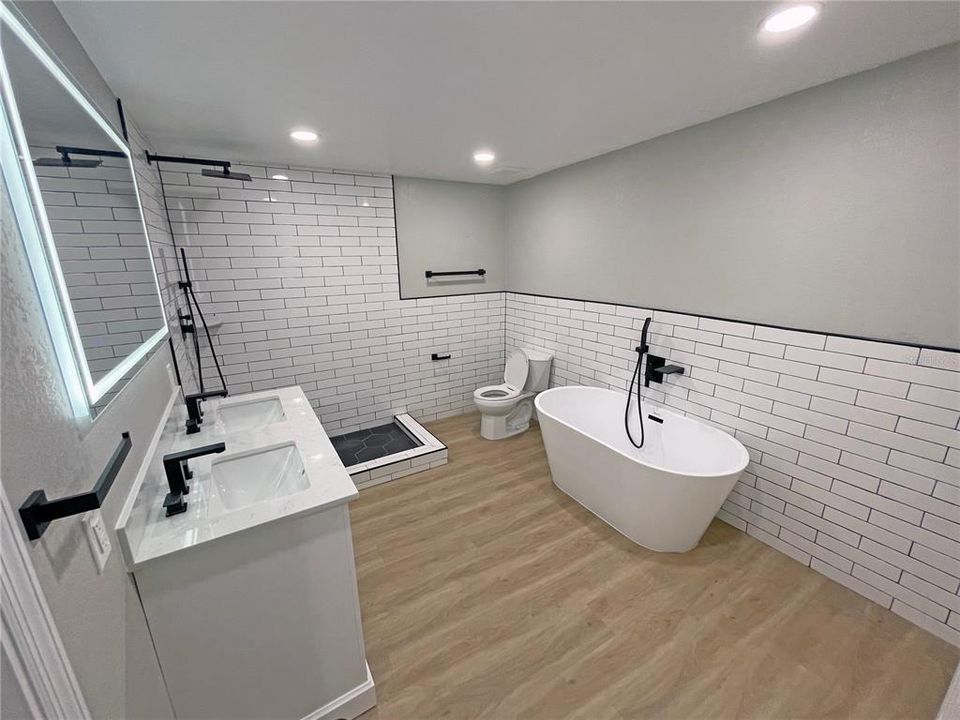 待售: $769,000 (4 贝兹, 3 浴室, 1749 平方英尺)