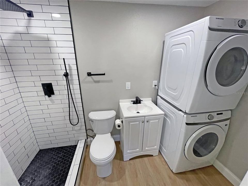 待售: $769,000 (4 贝兹, 3 浴室, 1749 平方英尺)