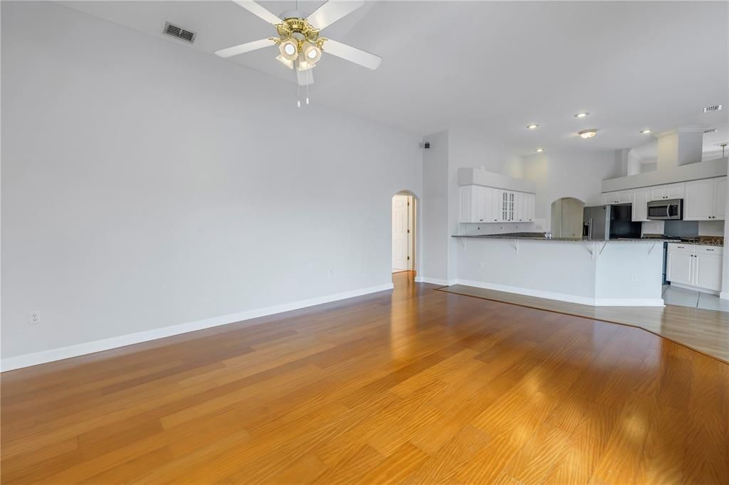 For Sale: $775,000 (4 beds, 3 baths, 2633 Square Feet)