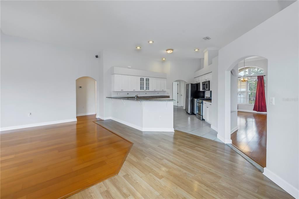 For Sale: $775,000 (4 beds, 3 baths, 2633 Square Feet)