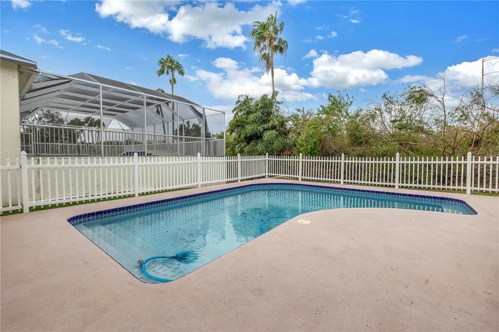 For Sale: $775,000 (4 beds, 3 baths, 2633 Square Feet)