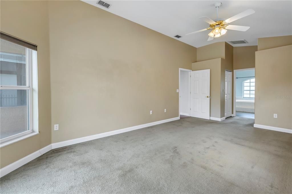 For Sale: $775,000 (4 beds, 3 baths, 2633 Square Feet)