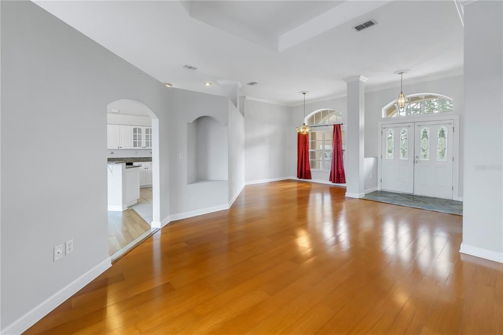 For Sale: $775,000 (4 beds, 3 baths, 2633 Square Feet)