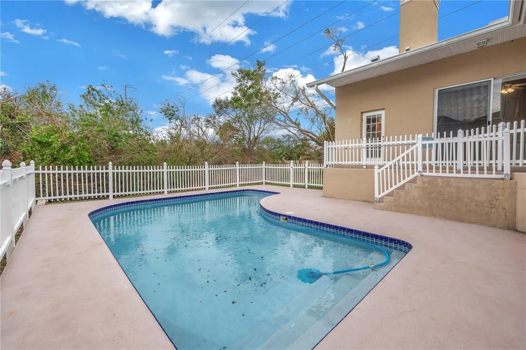 For Sale: $775,000 (4 beds, 3 baths, 2633 Square Feet)