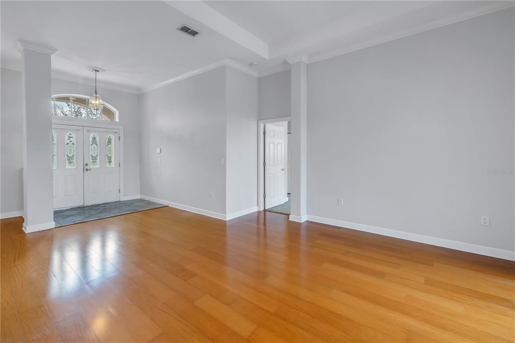 For Sale: $775,000 (4 beds, 3 baths, 2633 Square Feet)