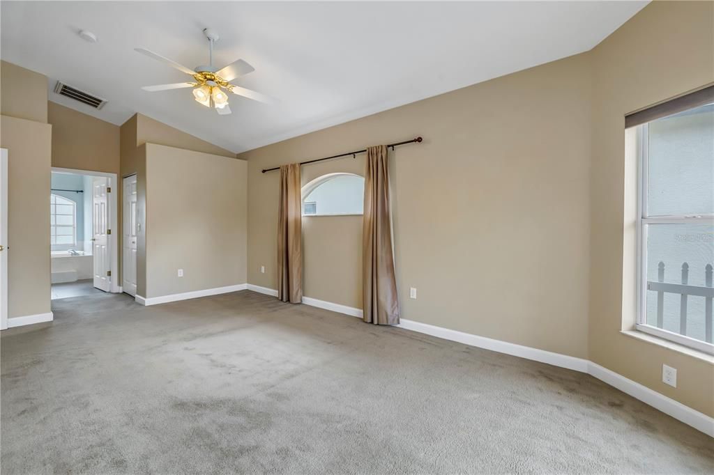 For Sale: $775,000 (4 beds, 3 baths, 2633 Square Feet)