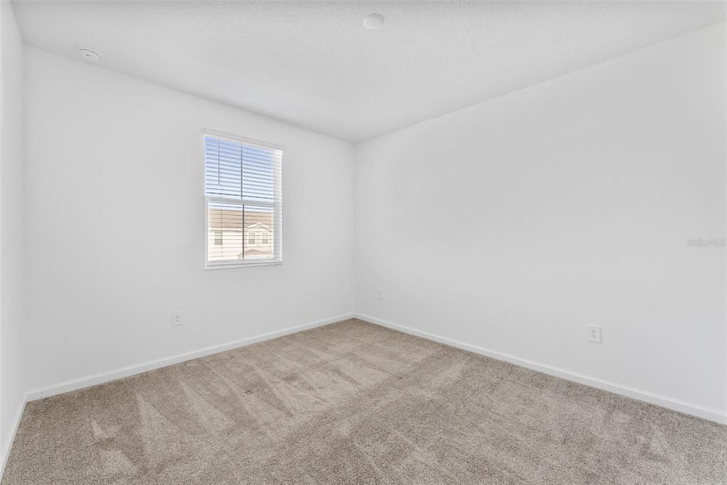 For Rent: $2,150 (3 beds, 2 baths, 1848 Square Feet)