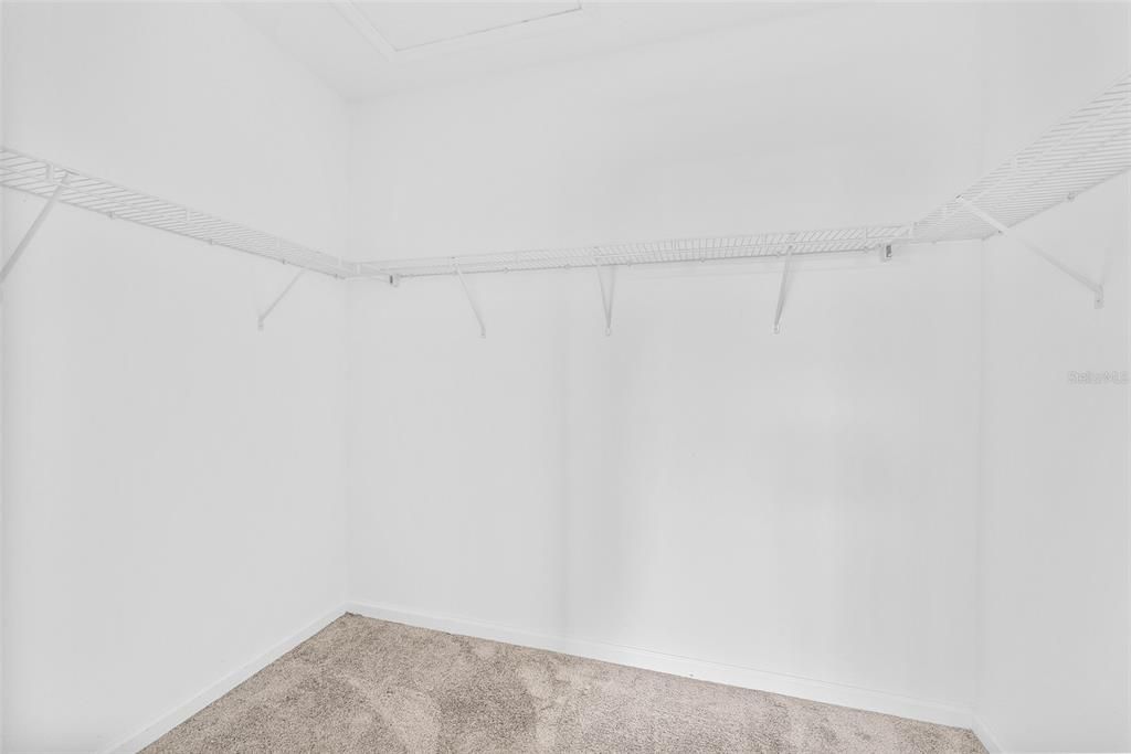 For Rent: $2,150 (3 beds, 2 baths, 1848 Square Feet)