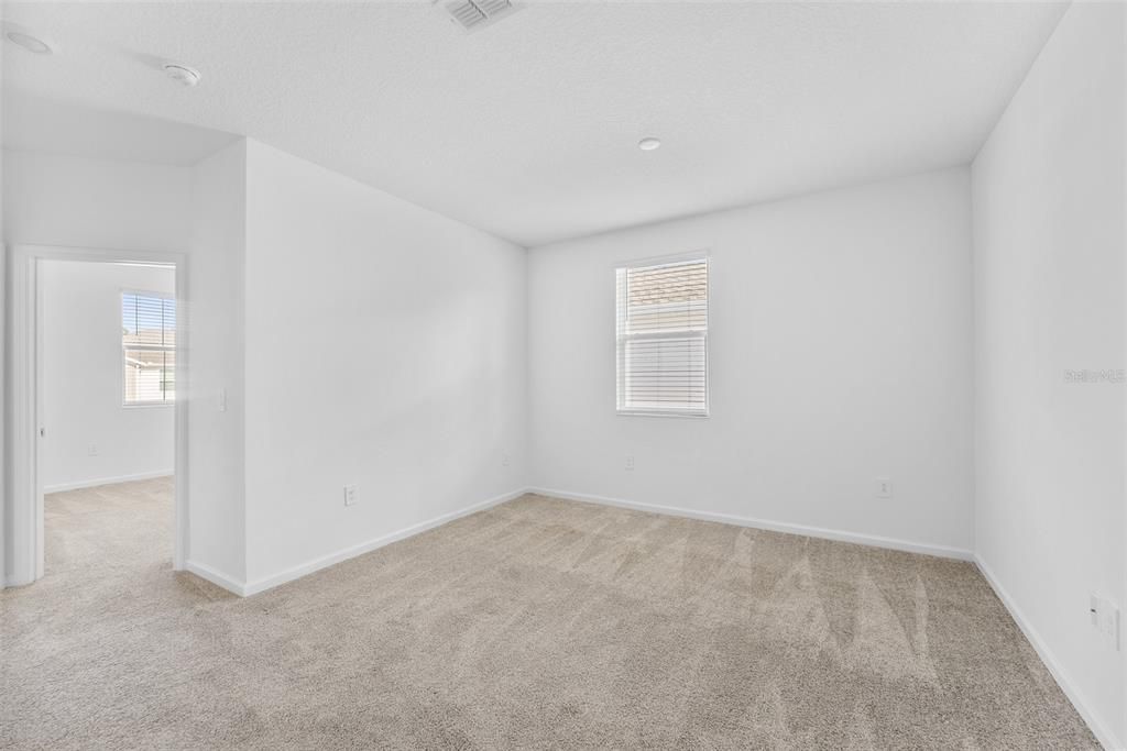 For Rent: $2,150 (3 beds, 2 baths, 1848 Square Feet)