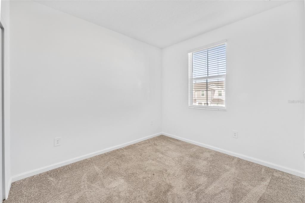 For Rent: $2,150 (3 beds, 2 baths, 1848 Square Feet)