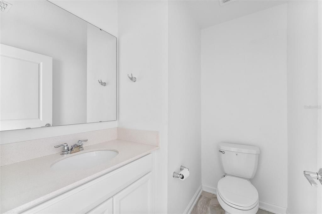 For Rent: $2,150 (3 beds, 2 baths, 1848 Square Feet)