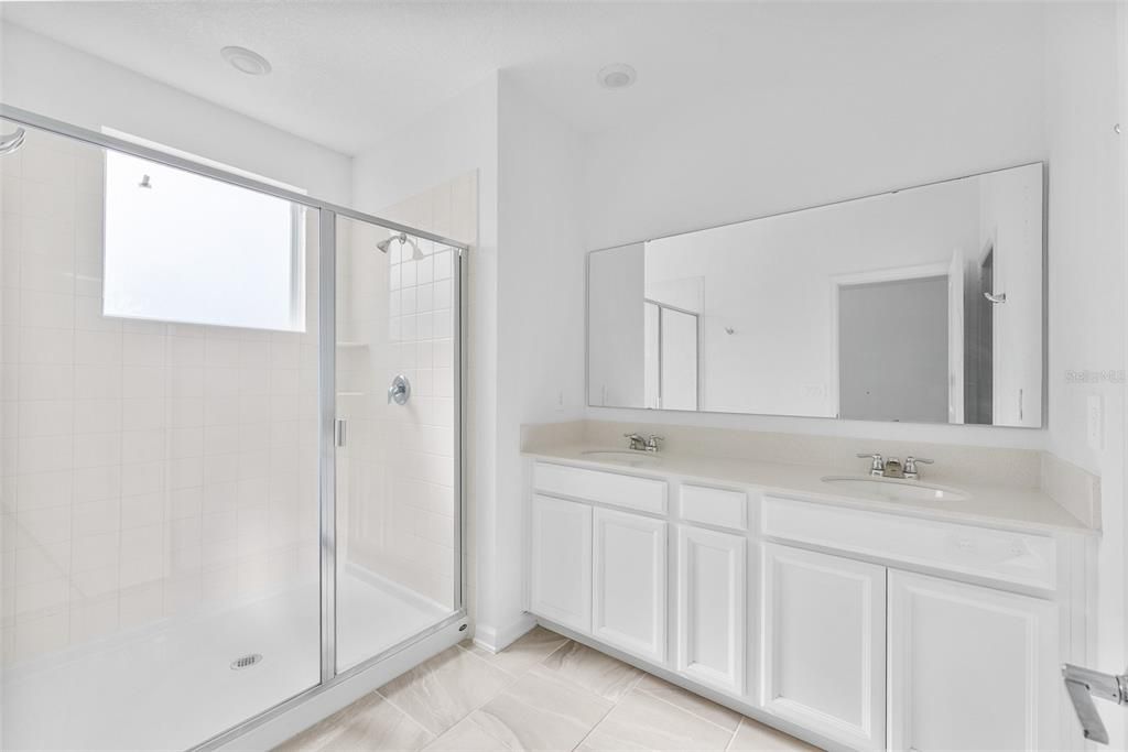 For Rent: $2,150 (3 beds, 2 baths, 1848 Square Feet)