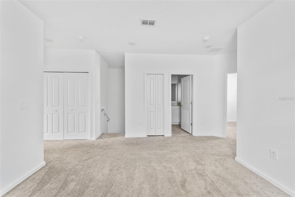 For Rent: $2,150 (3 beds, 2 baths, 1848 Square Feet)