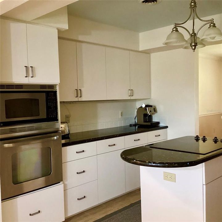 待售: $450,000 (3 贝兹, 2 浴室, 1811 平方英尺)