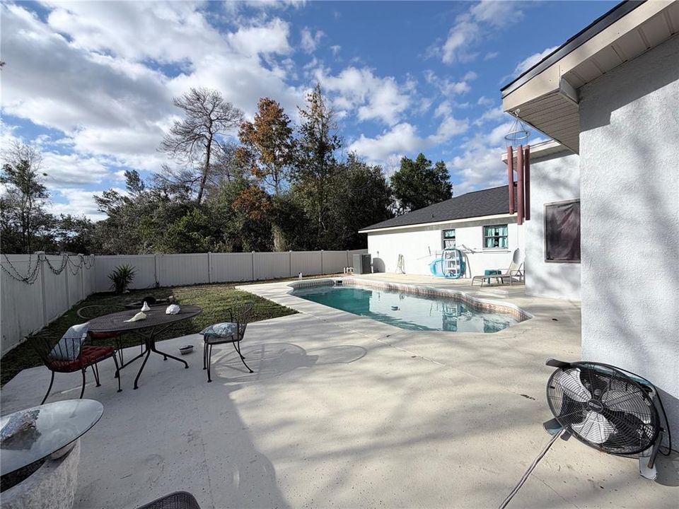 На продажу: $450,000 (3 спален, 3 ванн, 1684 Квадратных фут)