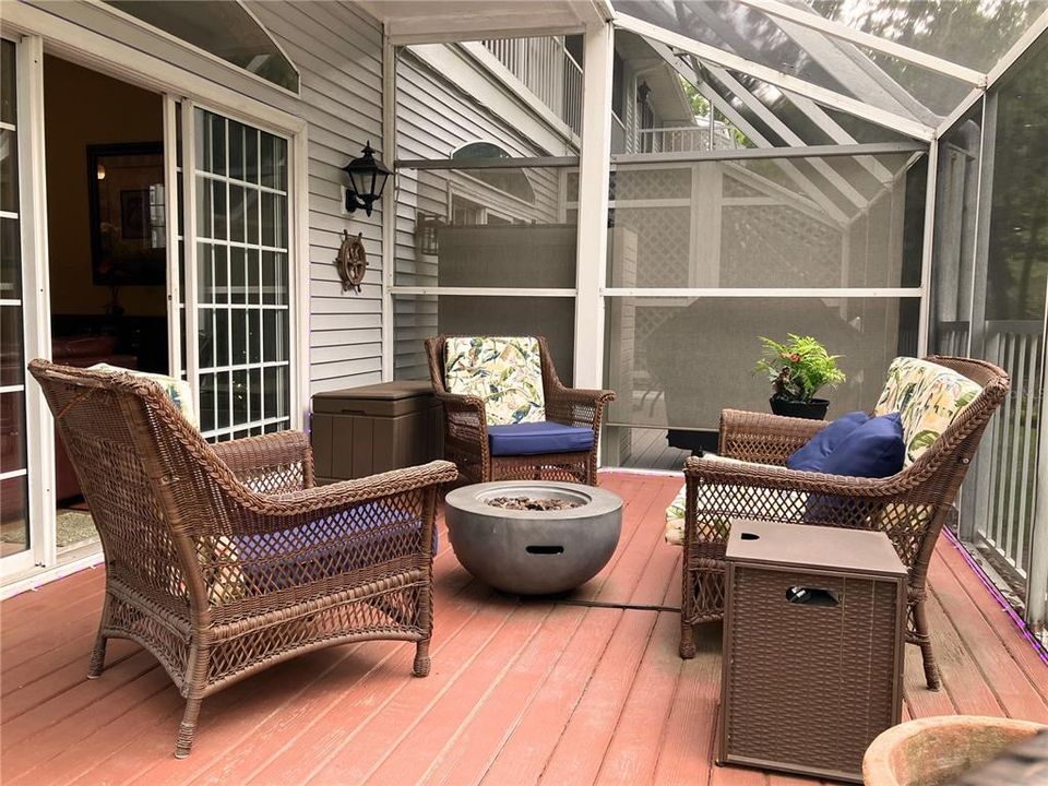 На продажу: $395,000 (3 спален, 3 ванн, 2357 Квадратных фут)