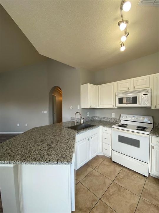 For Rent: $1,795 (2 beds, 2 baths, 1353 Square Feet)