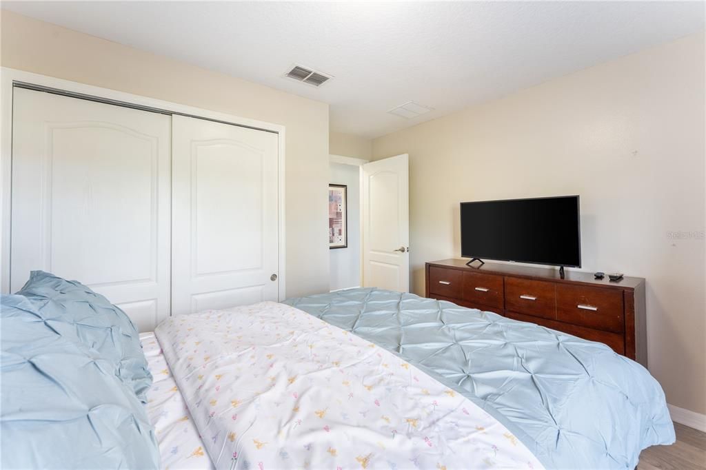 For Sale: $394,900 (4 beds, 3 baths, 1884 Square Feet)