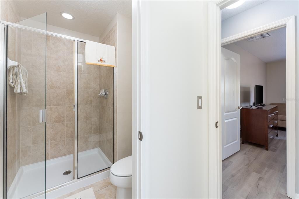 For Sale: $394,900 (4 beds, 3 baths, 1884 Square Feet)