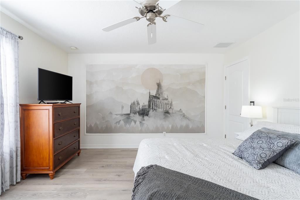 For Sale: $394,900 (4 beds, 3 baths, 1884 Square Feet)