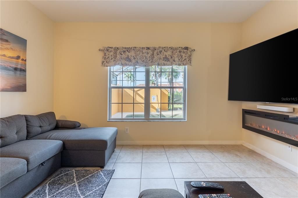 For Sale: $394,900 (4 beds, 3 baths, 1884 Square Feet)