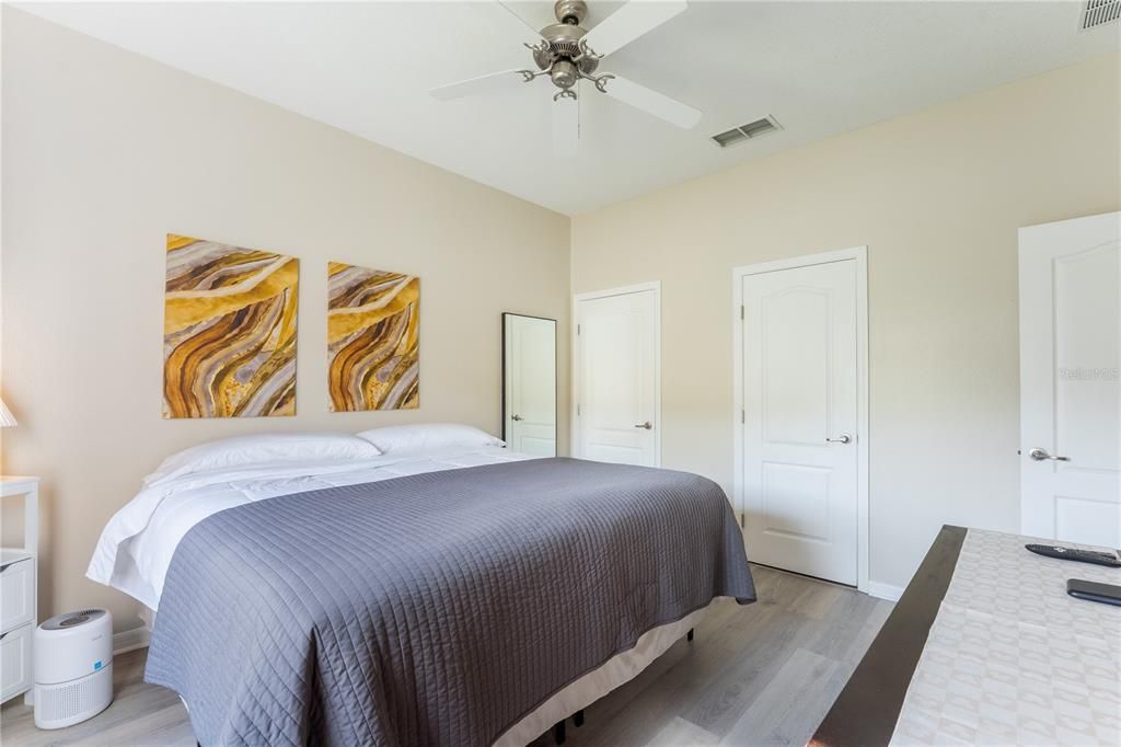 For Sale: $394,900 (4 beds, 3 baths, 1884 Square Feet)