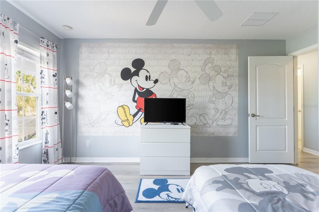 For Sale: $394,900 (4 beds, 3 baths, 1884 Square Feet)