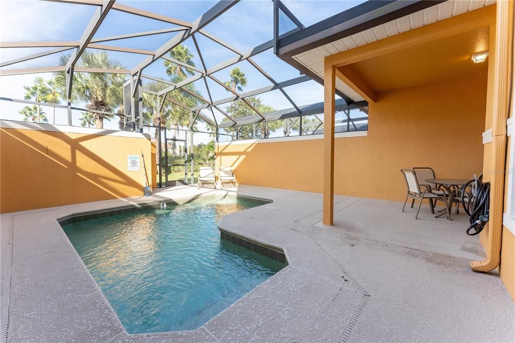 For Sale: $394,900 (4 beds, 3 baths, 1884 Square Feet)