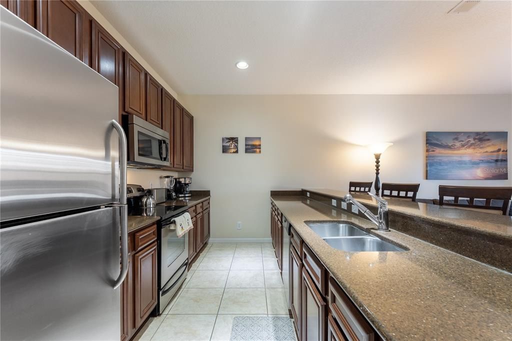 For Sale: $394,900 (4 beds, 3 baths, 1884 Square Feet)