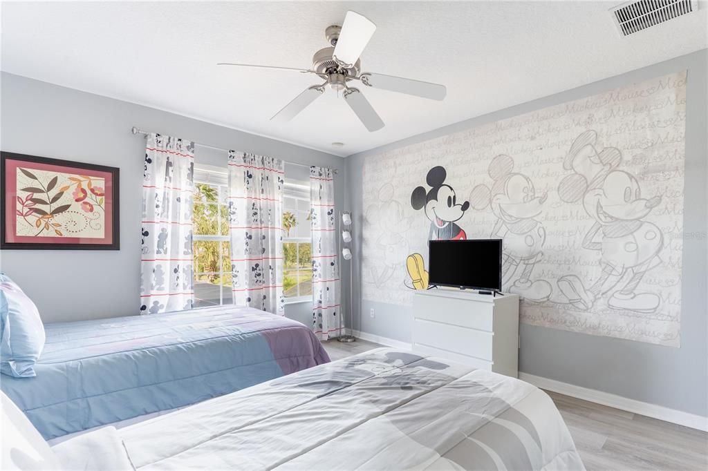 For Sale: $394,900 (4 beds, 3 baths, 1884 Square Feet)