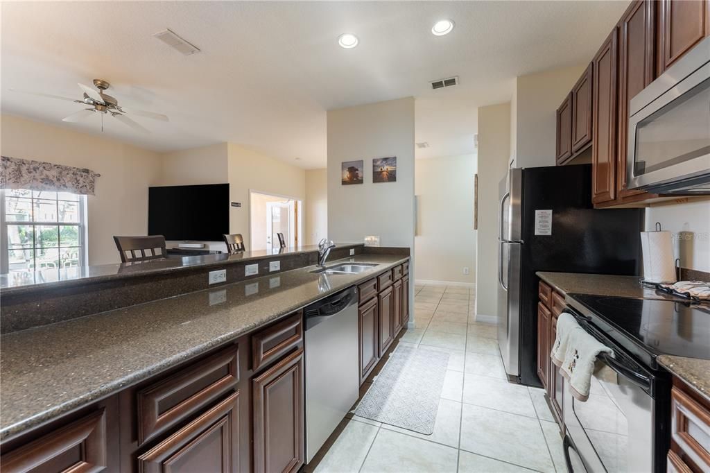 For Sale: $394,900 (4 beds, 3 baths, 1884 Square Feet)