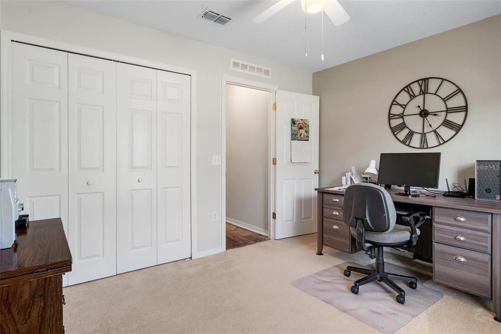 For Sale: $299,900 (3 beds, 2 baths, 1398 Square Feet)