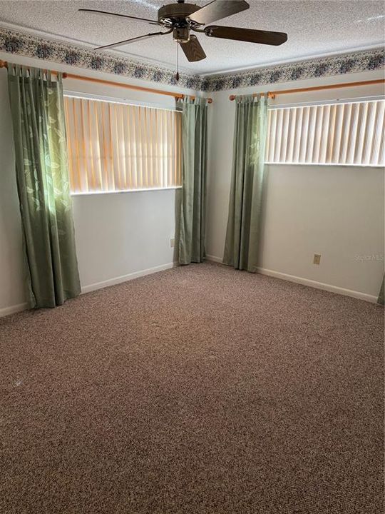 待售: $143,788 (2 贝兹, 2 浴室, 1422 平方英尺)