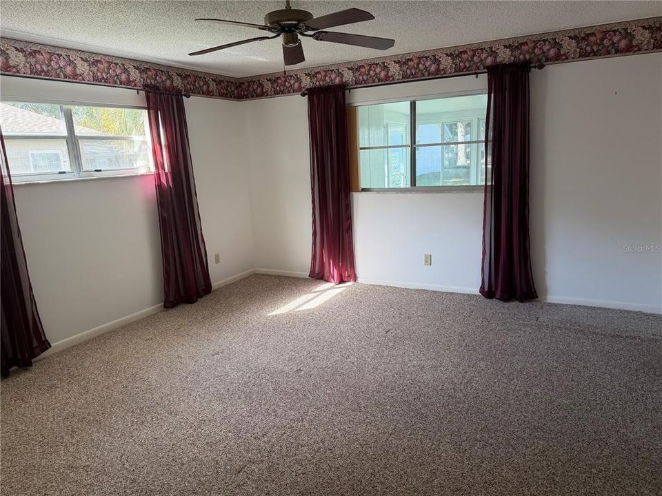 待售: $143,788 (2 贝兹, 2 浴室, 1422 平方英尺)