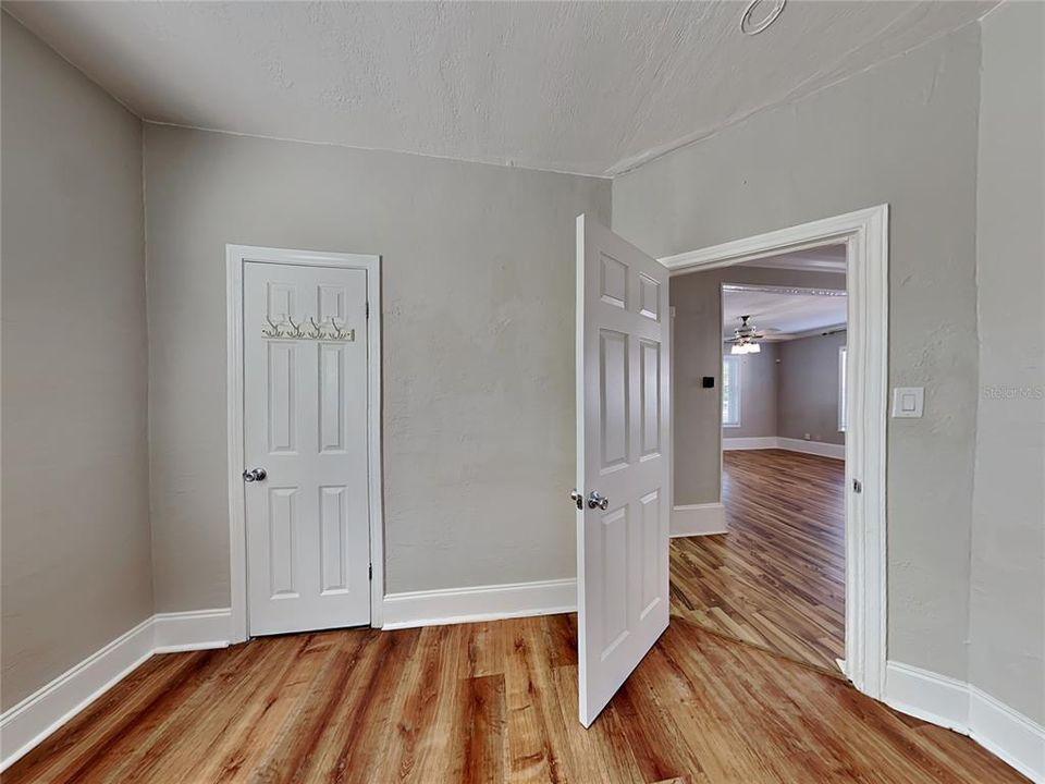 For Rent: $1,700 (3 beds, 2 baths, 1197 Square Feet)