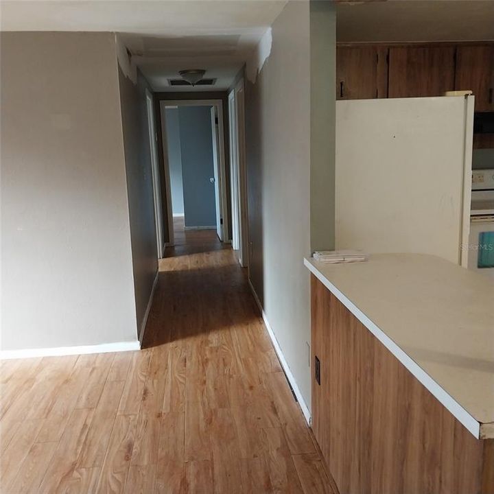 出租: $1,675 (3 贝兹, 1 浴室, 1200 平方英尺)