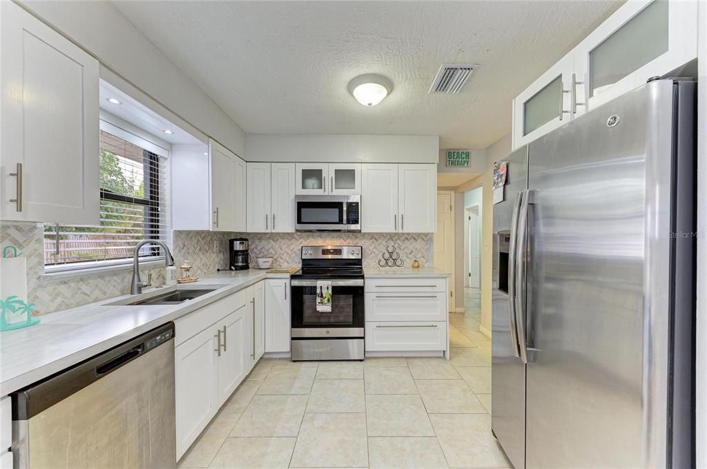 For Sale: $419,000 (3 beds, 2 baths, 1144 Square Feet)