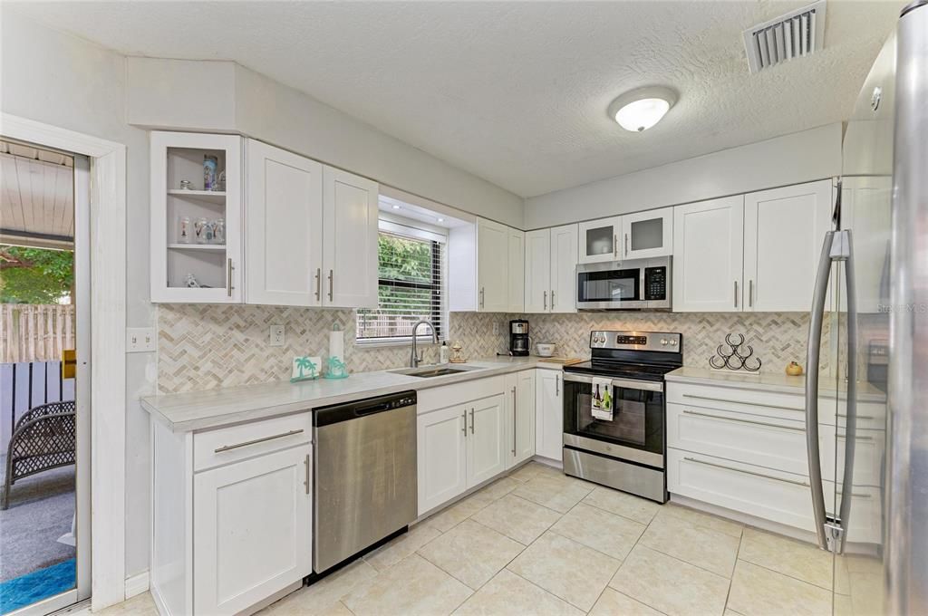 For Sale: $419,000 (3 beds, 2 baths, 1144 Square Feet)