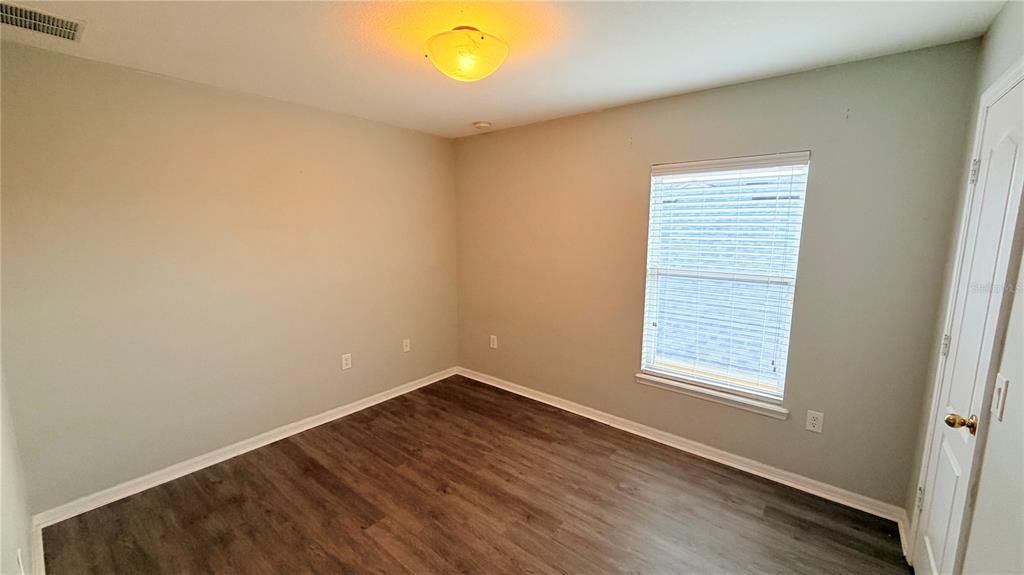 На продажу: $409,900 (4 спален, 2 ванн, 2048 Квадратных фут)