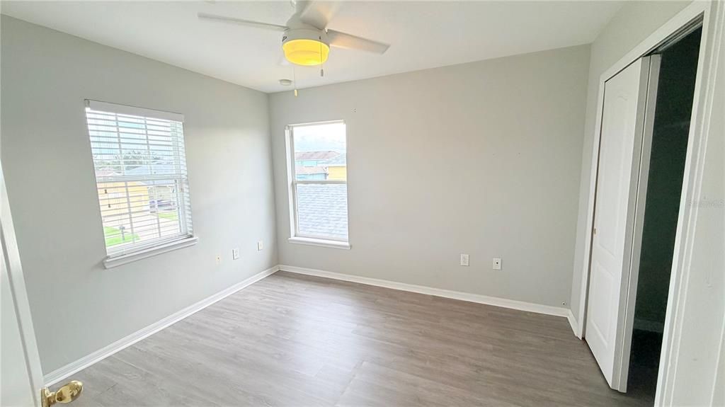 На продажу: $409,900 (4 спален, 2 ванн, 2048 Квадратных фут)