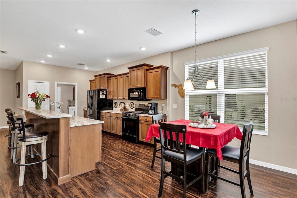 For Sale: $460,000 (3 beds, 2 baths, 2001 Square Feet)