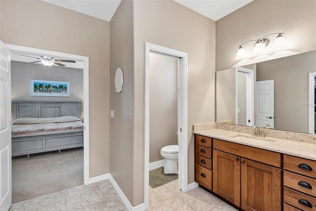 For Sale: $460,000 (3 beds, 2 baths, 2001 Square Feet)