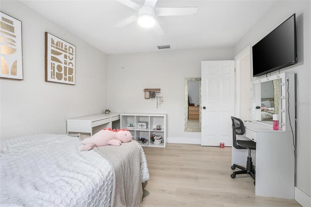 待售: $299,000 (3 贝兹, 2 浴室, 1199 平方英尺)