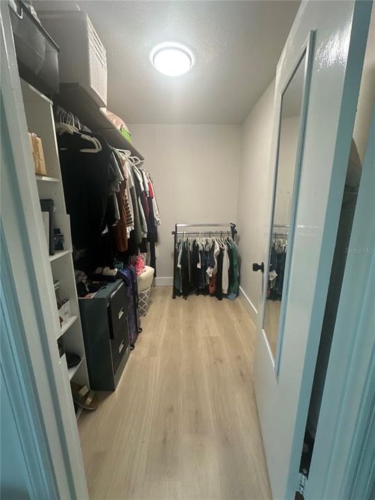 For Sale: $329,000 (3 beds, 2 baths, 1199 Square Feet)