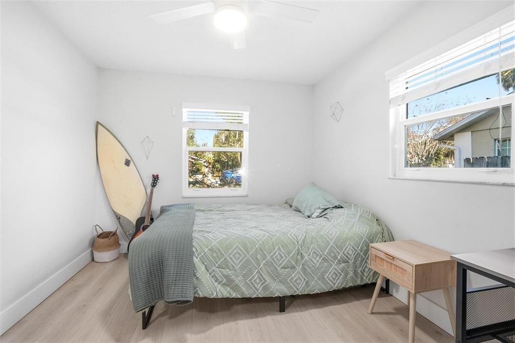 待售: $299,000 (3 贝兹, 2 浴室, 1199 平方英尺)