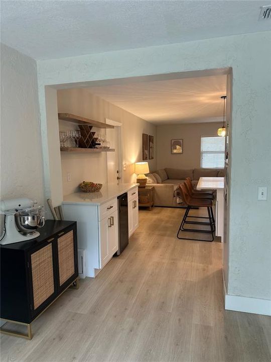 For Sale: $329,000 (3 beds, 2 baths, 1199 Square Feet)