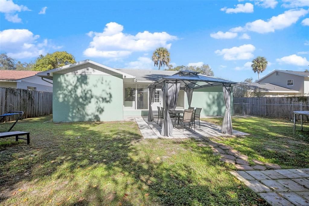 待售: $299,000 (3 贝兹, 2 浴室, 1199 平方英尺)